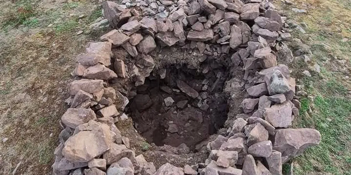 Archaeology discovery: Outrage as vandals confiscate rocks from 4,000-year-old Bronze Age burial site Fire Beacon Cairn