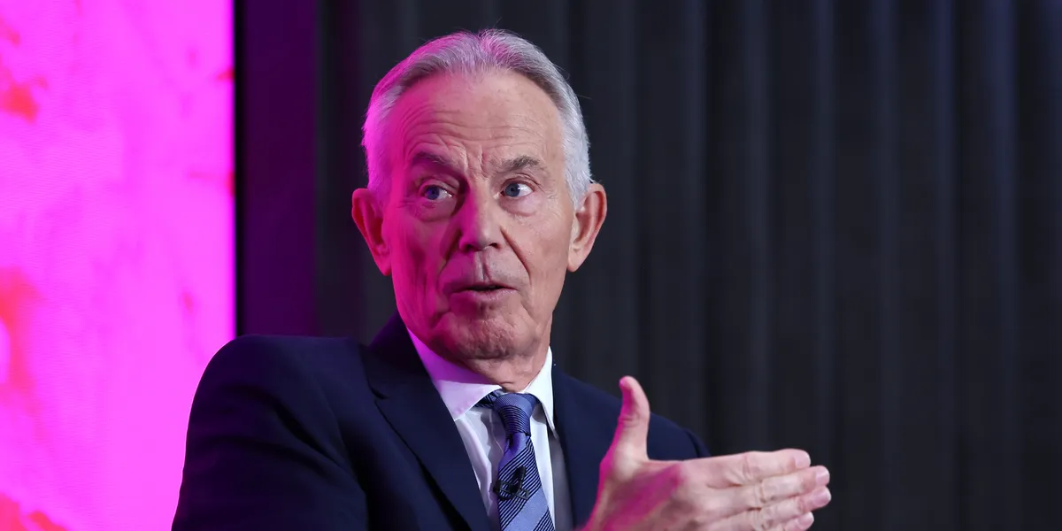 Brexit news: Tony Blair urges Labour to overturn democratic vote and rejoin EU within a decade
