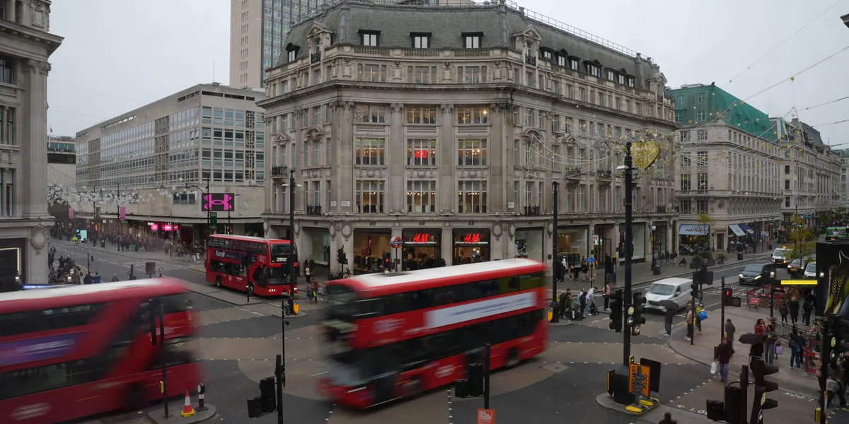 London news: Britons to be scanned while Christmas shopping as Oxford Street installs facial recognition cameras